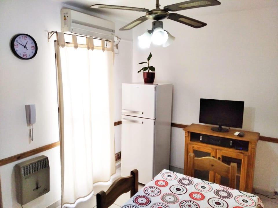TV and multimedia, Dining area, air conditioner