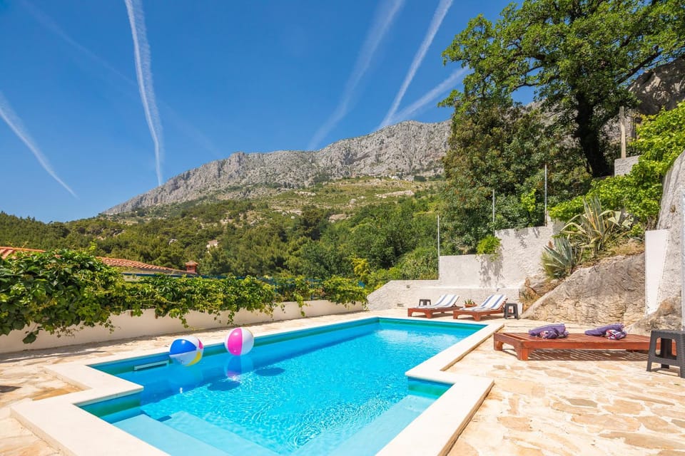 Day, Natural landscape, Pool view