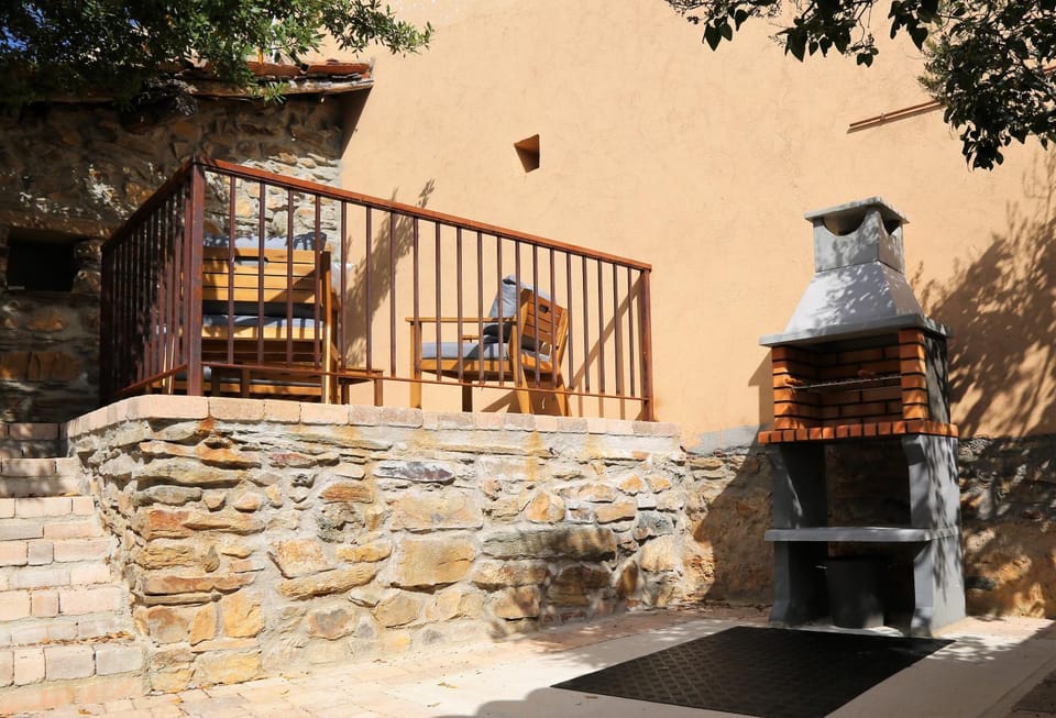 Patio, BBQ facilities, Garden