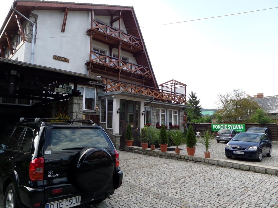 Property building, Day