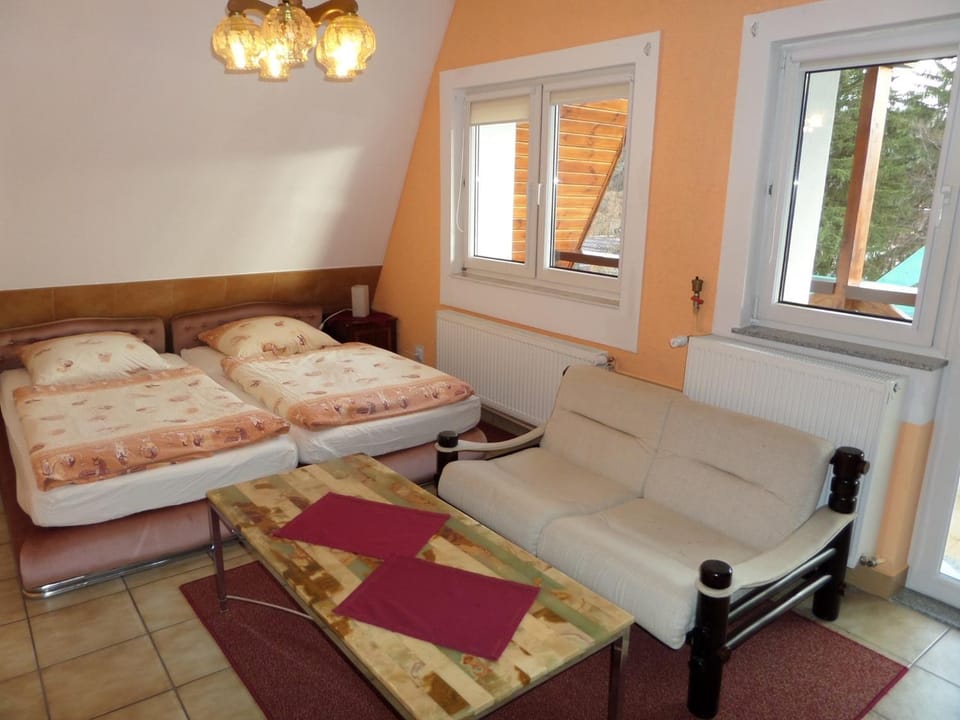 Day, Photo of the whole room
