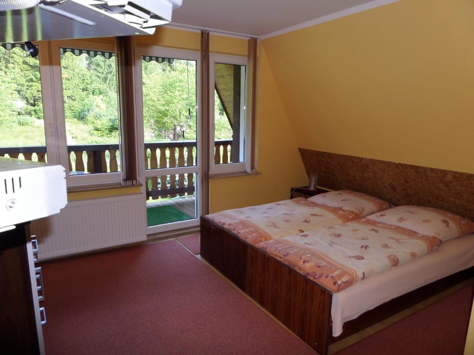 Day, Photo of the whole room