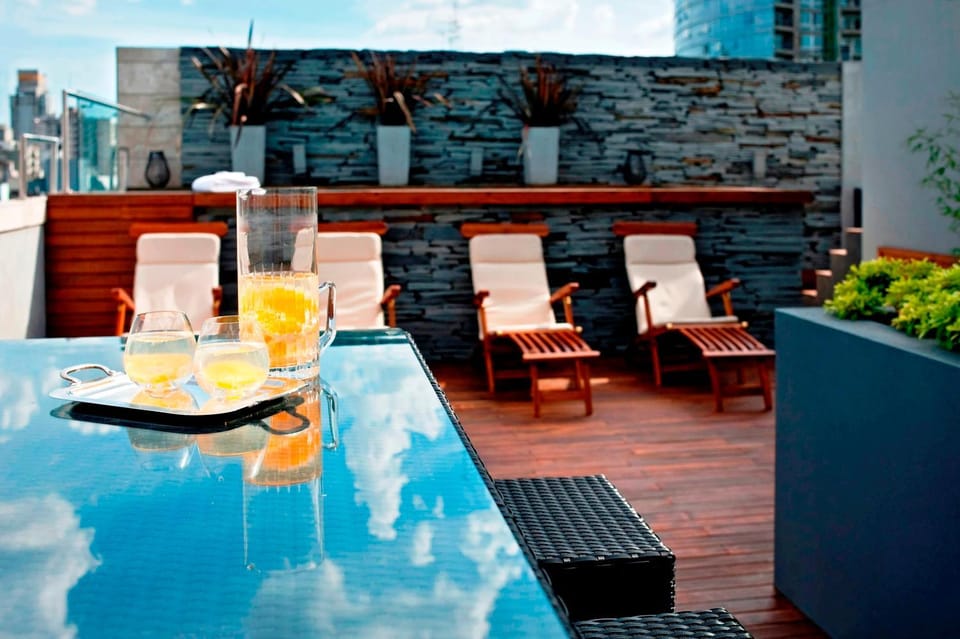 Pool view, Internal: Not applicable to any particular room