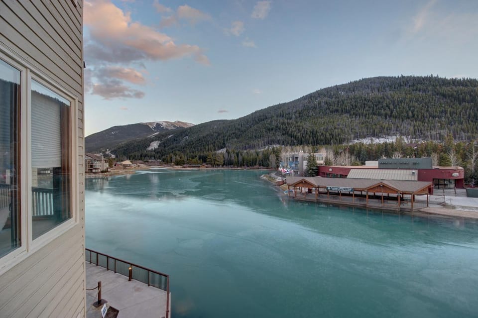 Lakeside 1485 by SummitCove Lodging in Colorado House in Keystone