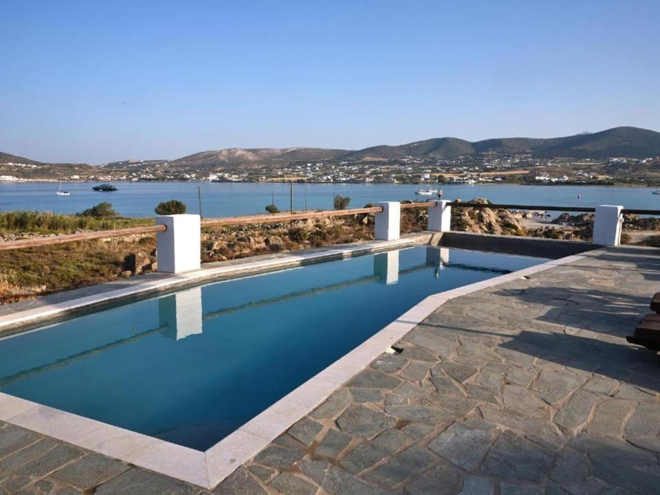 VILLA ALEXANDROS Villa in Paros, Greece