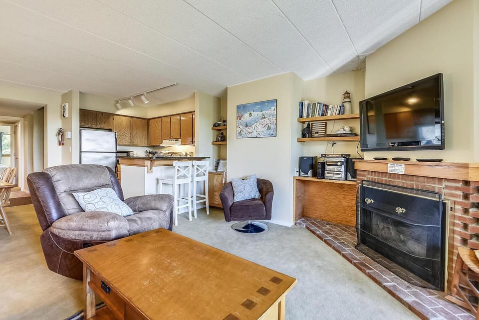 Pinnacle F21 House in Mendon