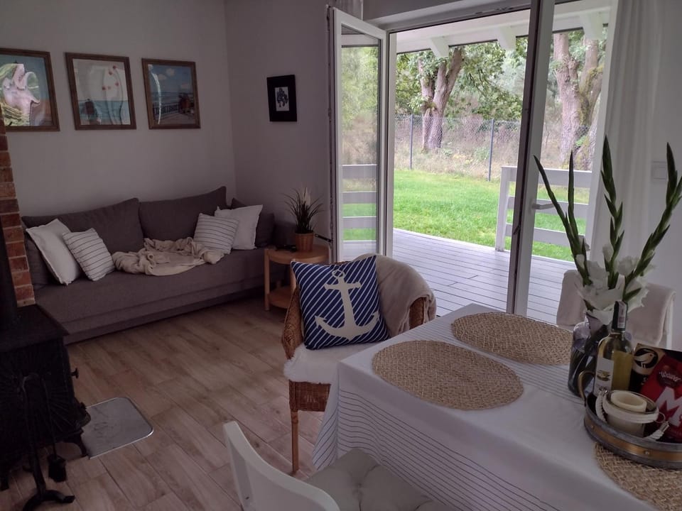 Living room, Garden view