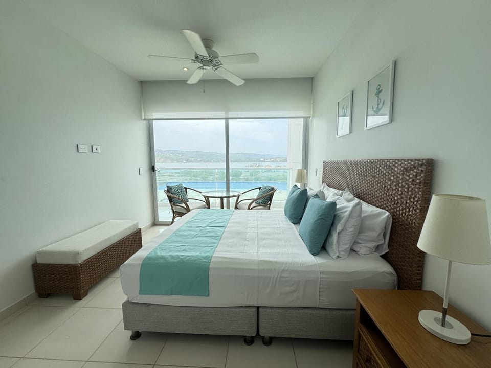 Bed, Natural landscape, Balcony/Terrace, Photo of the whole room, Bedroom