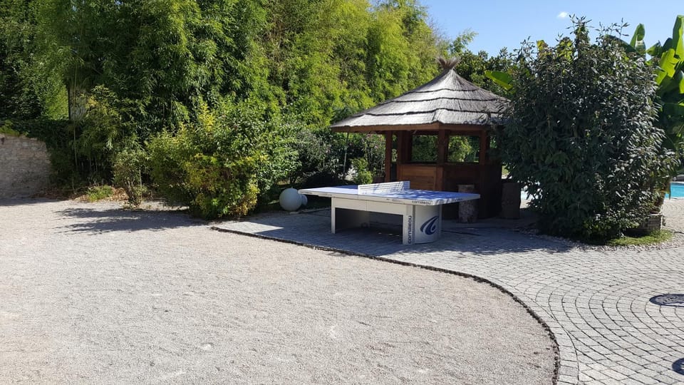 Patio, Table tennis