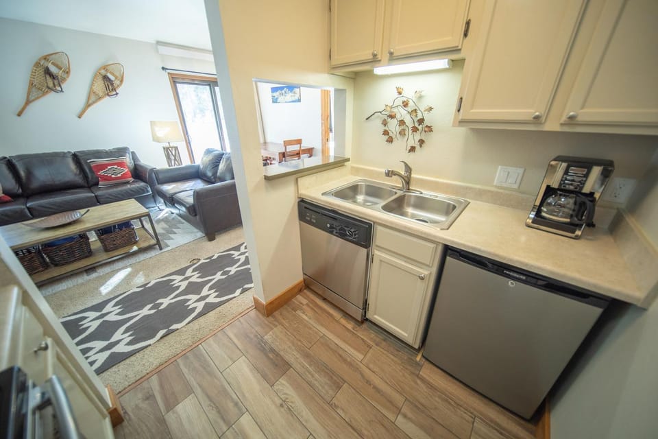 Flying Dutchman 1174 by SummitCove Lodging in Colorado House in Keystone