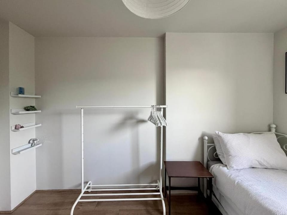 Glasgow City Single Room in Home-share with Balcony & Parking Apartment in Glasgow