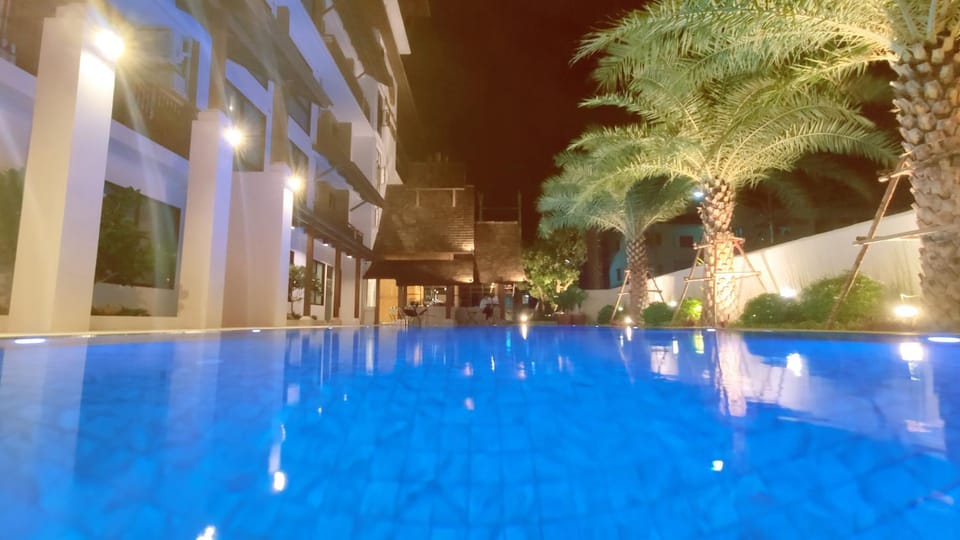 Swimming pool