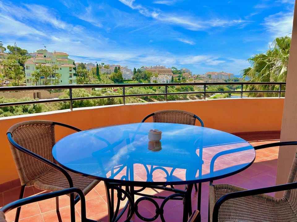 Balcony/Terrace, Garden view, Lake view
