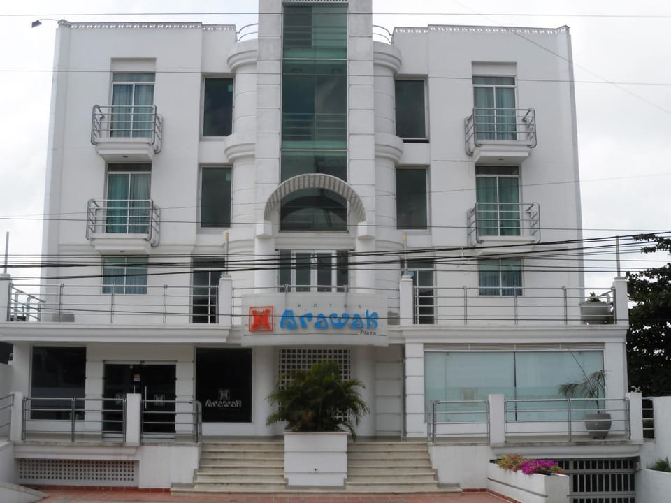Property building, Facade/entrance, Day