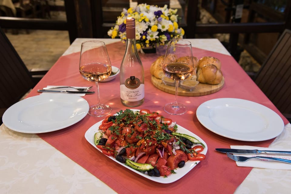Restaurant/places to eat, Food and drinks, Food, Drinks, Alcoholic drinks