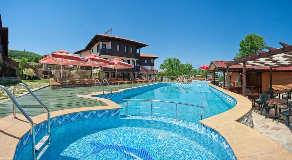 Swimming pool, Swimming pool