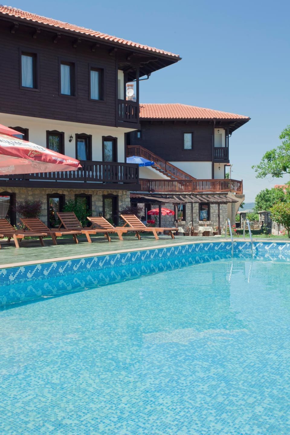 Swimming pool, Swimming pool