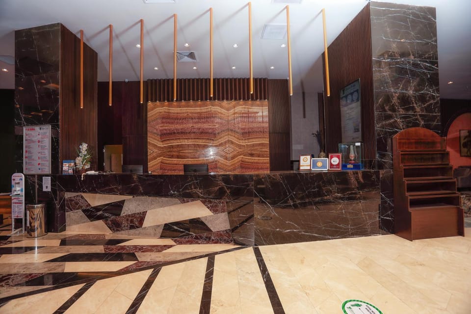 Lobby or reception, Lobby or reception