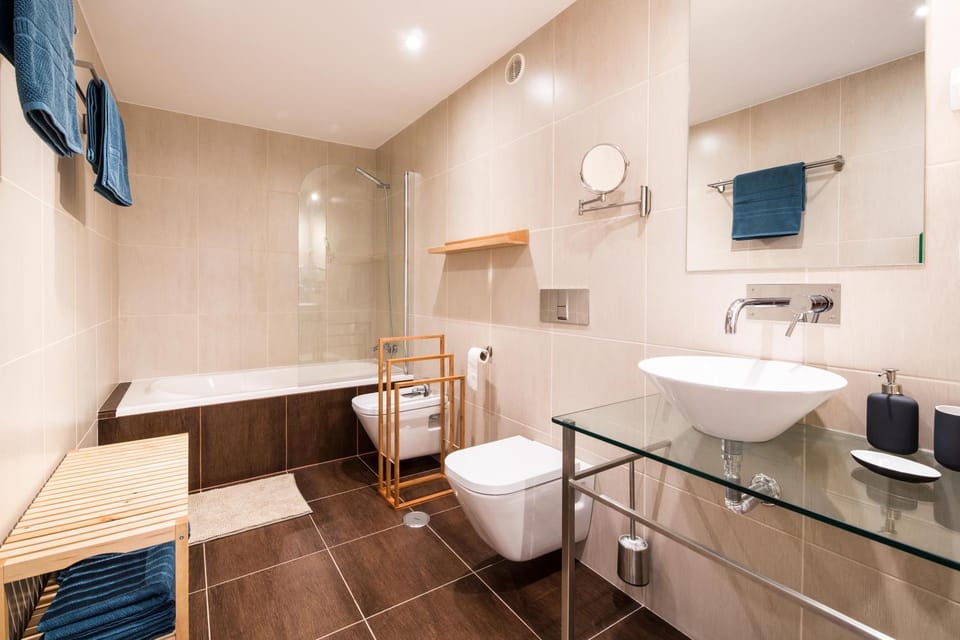 Shower, Toilet, Bathroom, Bath