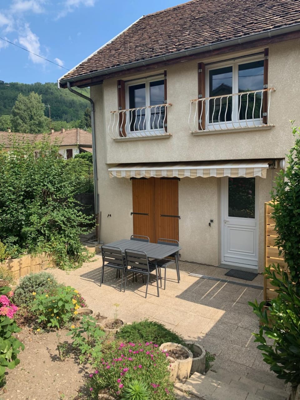 Property building, Garden