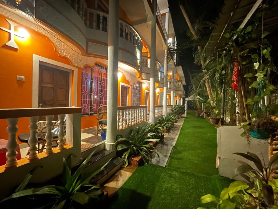 Samantha Inn Beach Resort Bed and Breakfast in Mandrem