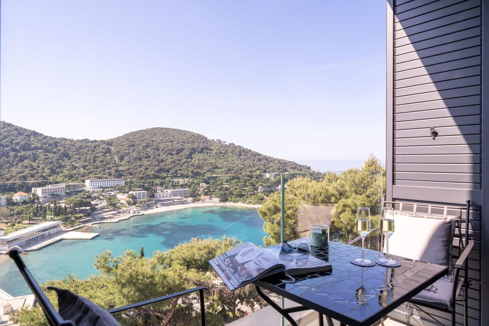 View (from property/room), Balcony/Terrace, Sea view