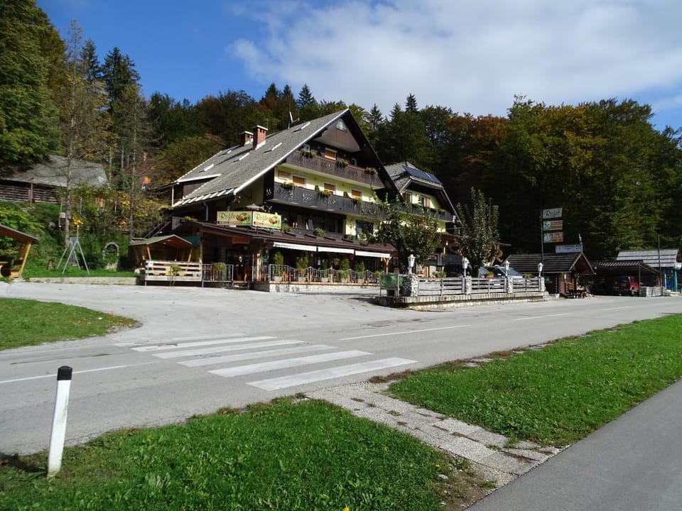 Day, Street view, Location