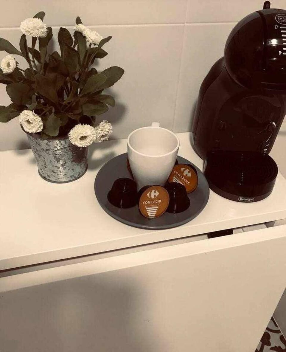 Coffee/tea facilities, Kitchen or kitchenette