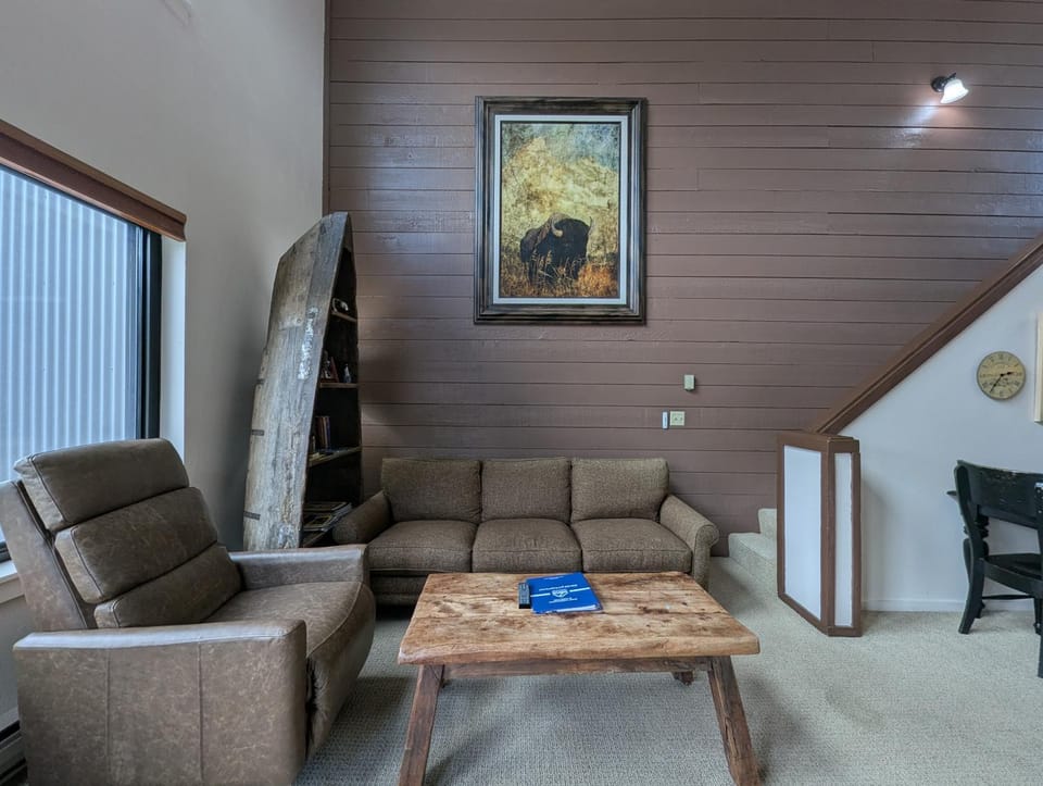 Living room, Seating area, furniture