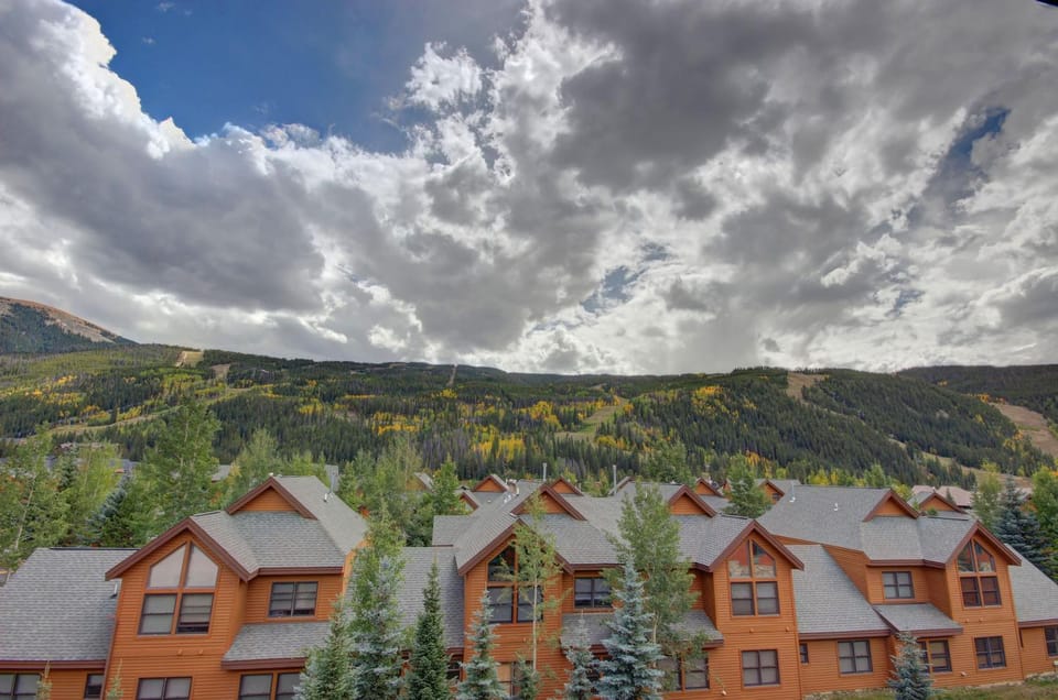 Snake River 26 by SummitCove Lodging in Colorado House in Keystone