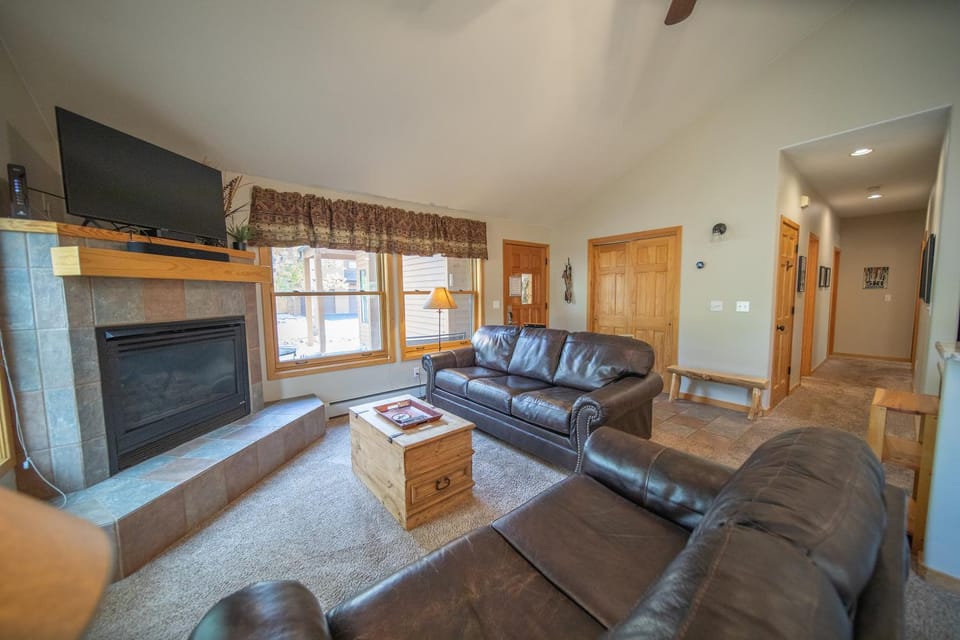 Snake River 26 by SummitCove Lodging in Colorado House in Keystone
