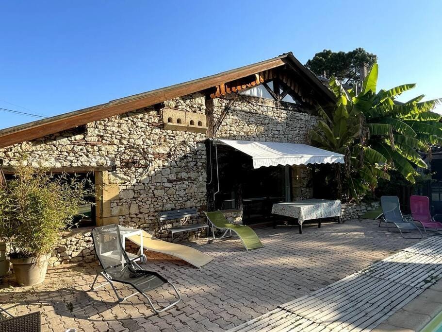Gite de charme en pierres apparentes : Les Granges House in Nouvelle-Aquitaine