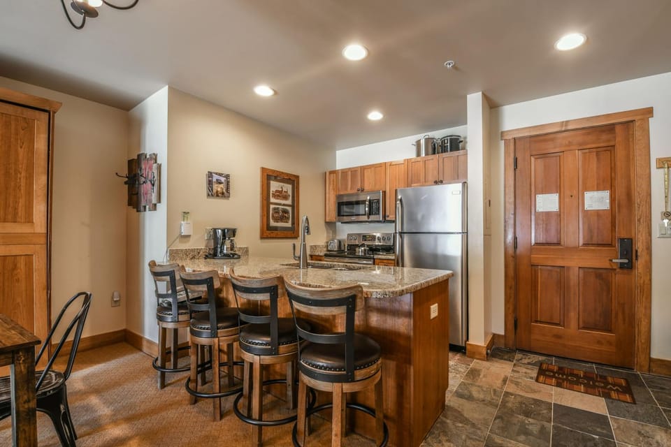 Red Hawk Lodge 2222 by SummitCove Lodging in Colorado House in Keystone