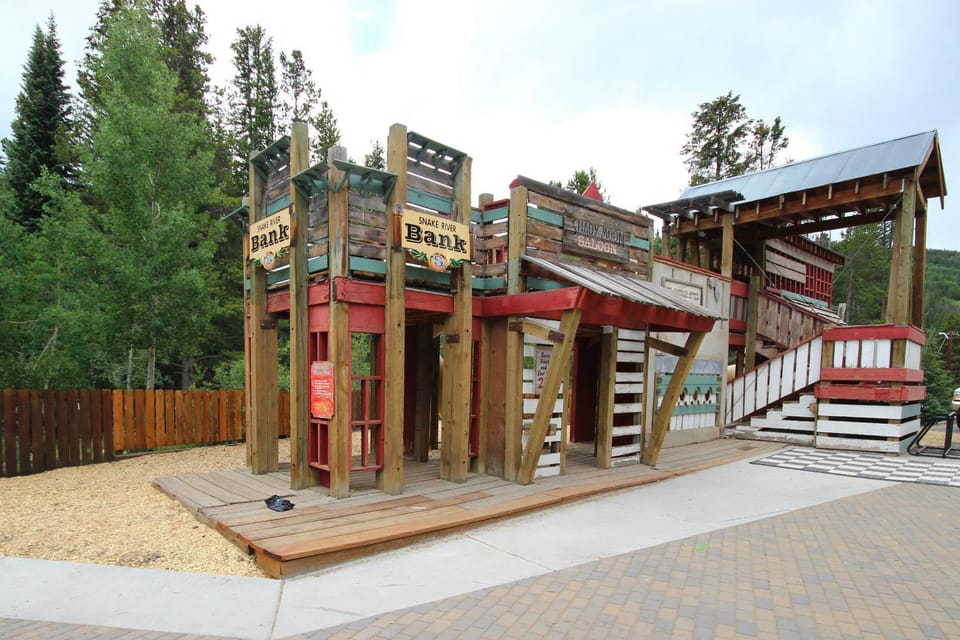 Red Hawk Townhomes 2333 by SummitCove Lodging in Colorado House in Keystone