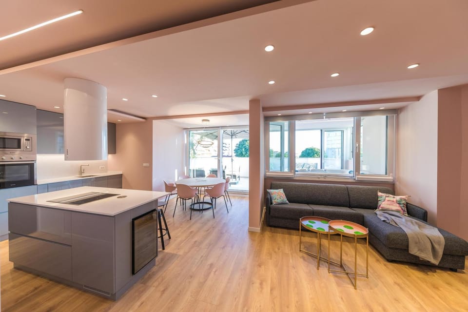 Living room, Seating area, kitchen
