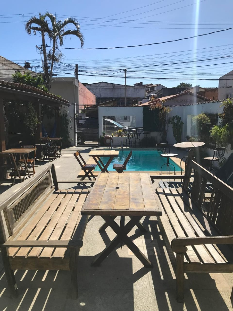 Property building, Day, Pool view, Swimming pool, sunbed
