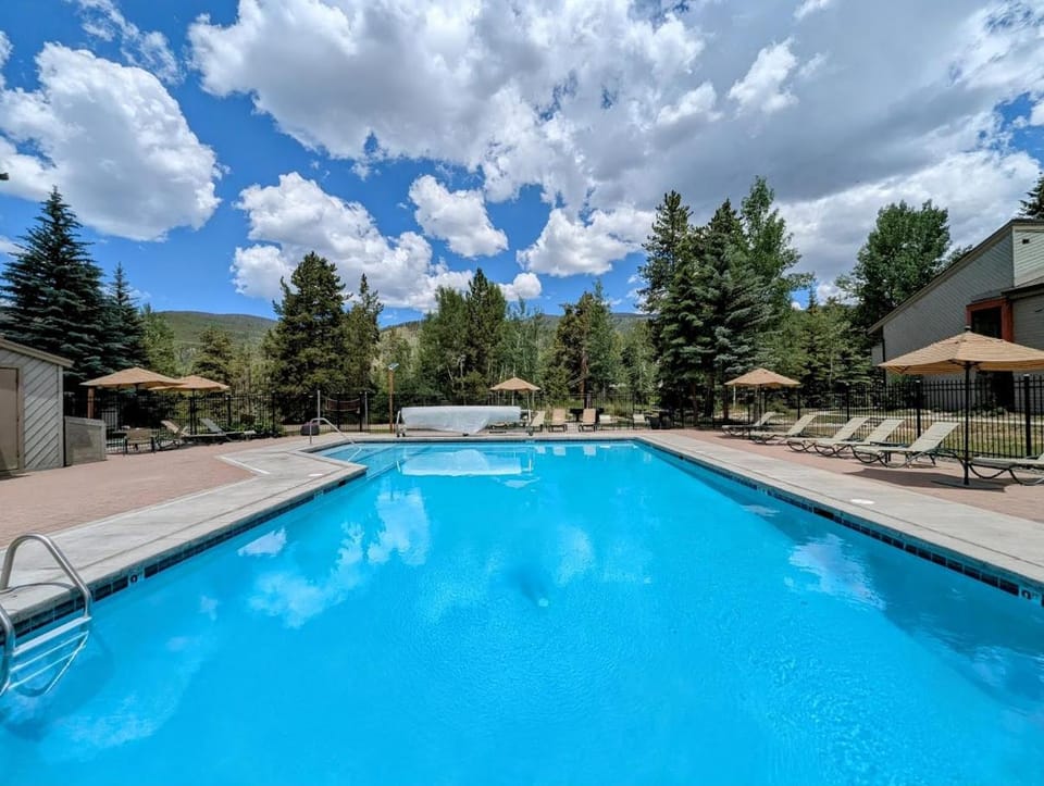 Flying Dutchman 1117 by SummitCove Lodging in Colorado House in Keystone