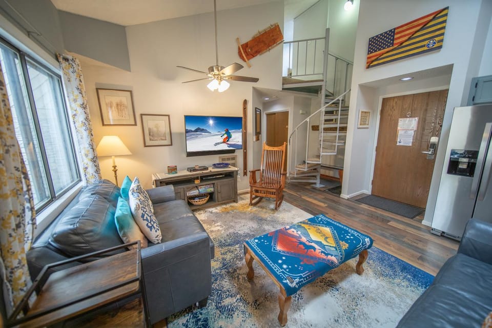 Flying Dutchman 1117 by SummitCove Lodging in Colorado House in Keystone