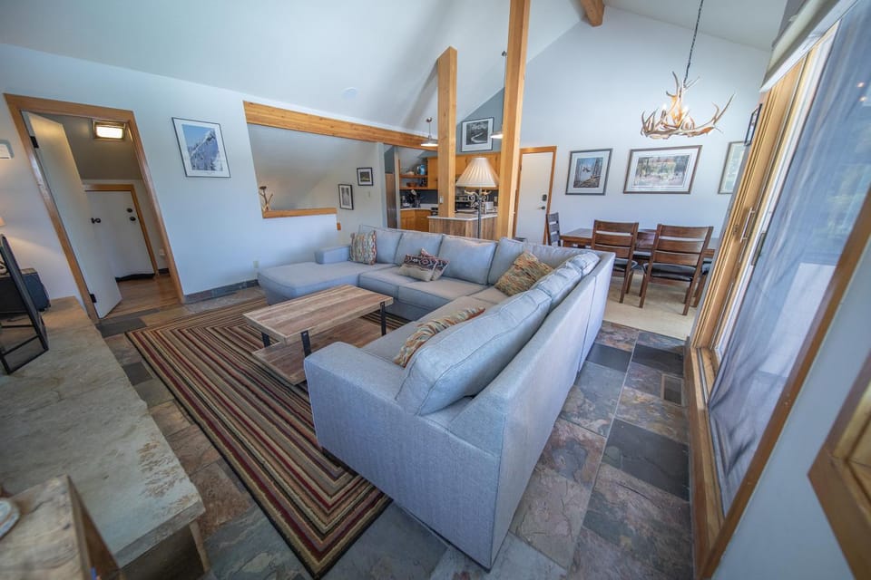 Quicksilver 1626 by SummitCove Lodging in Colorado House in Keystone