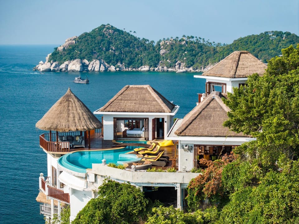 Property building, Day, Natural landscape, Pool view, Sea view, Swimming pool