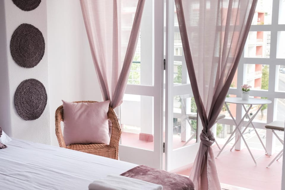 4U Lisbon Suites & Guesthouse VII Airport Bed and Breakfast in Lisbon