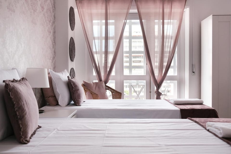4U Lisbon Suites & Guesthouse VII Airport Bed and Breakfast in Lisbon
