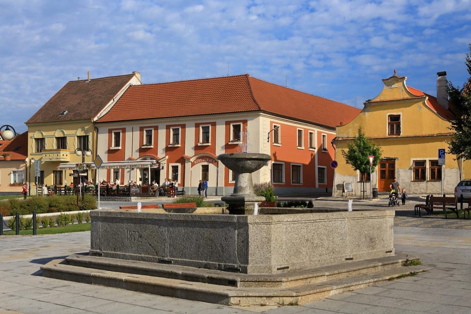 Property building, Facade/entrance, Neighbourhood