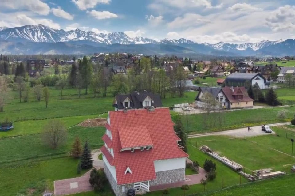 Villa Teddy Zakopane Murzasichle-Tatras Mountains entire house in a quiet neighborhood House in Zakopane