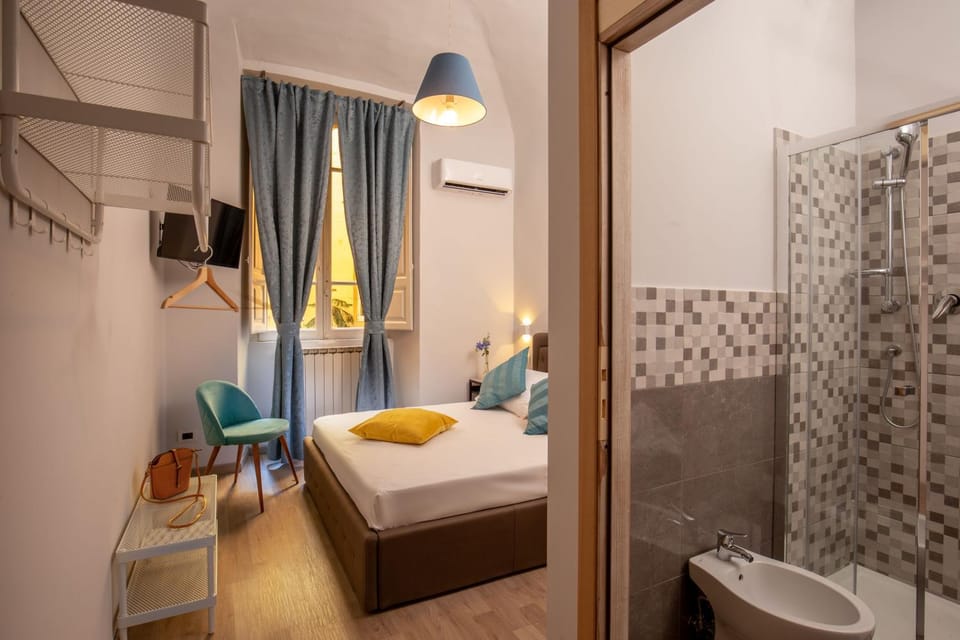 Bed, Bathroom, Photo of the whole room, Bedroom