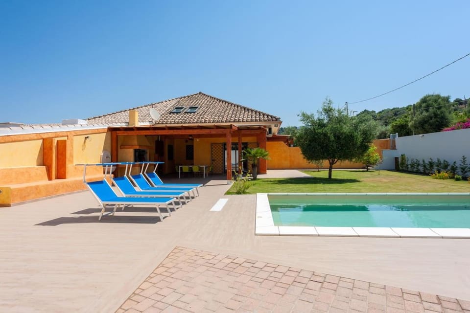 Property building, Facade/entrance, Pool view, Swimming pool