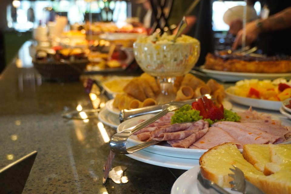 Breakfast, Buffet breakfast