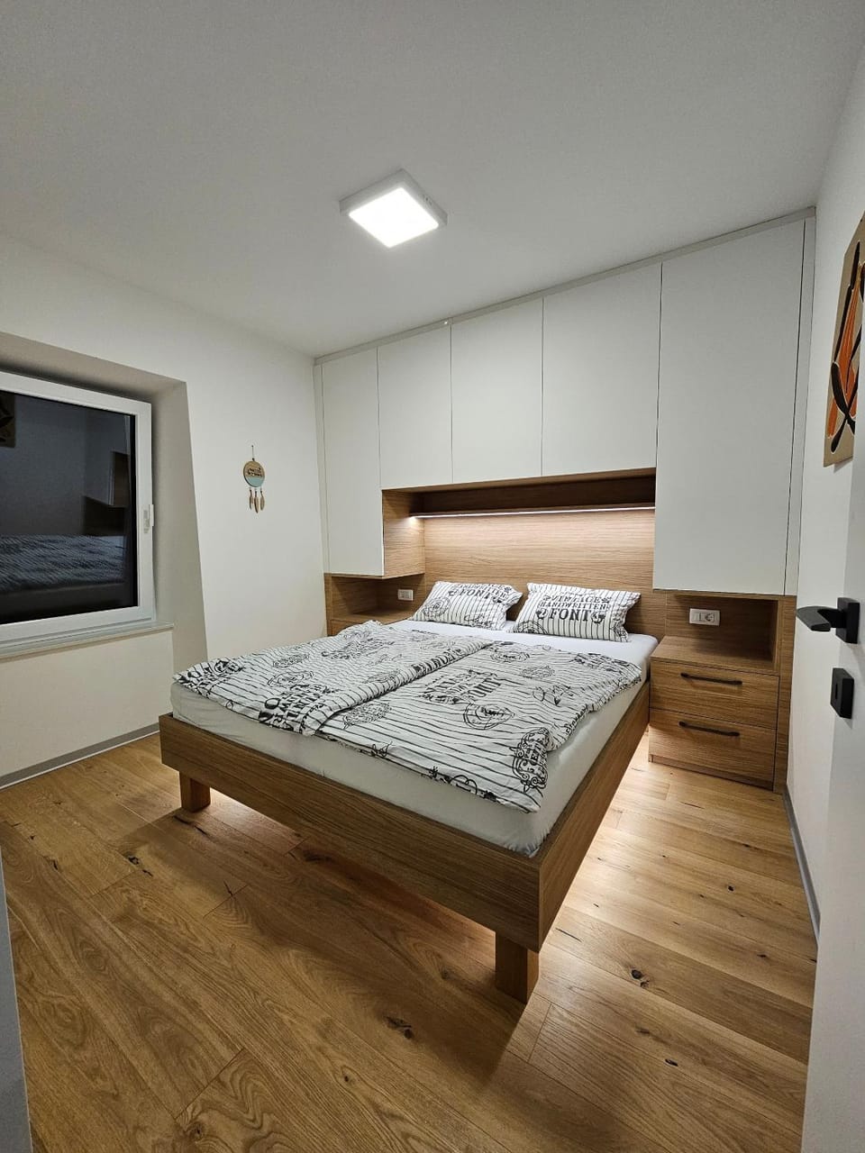 Bed, Photo of the whole room