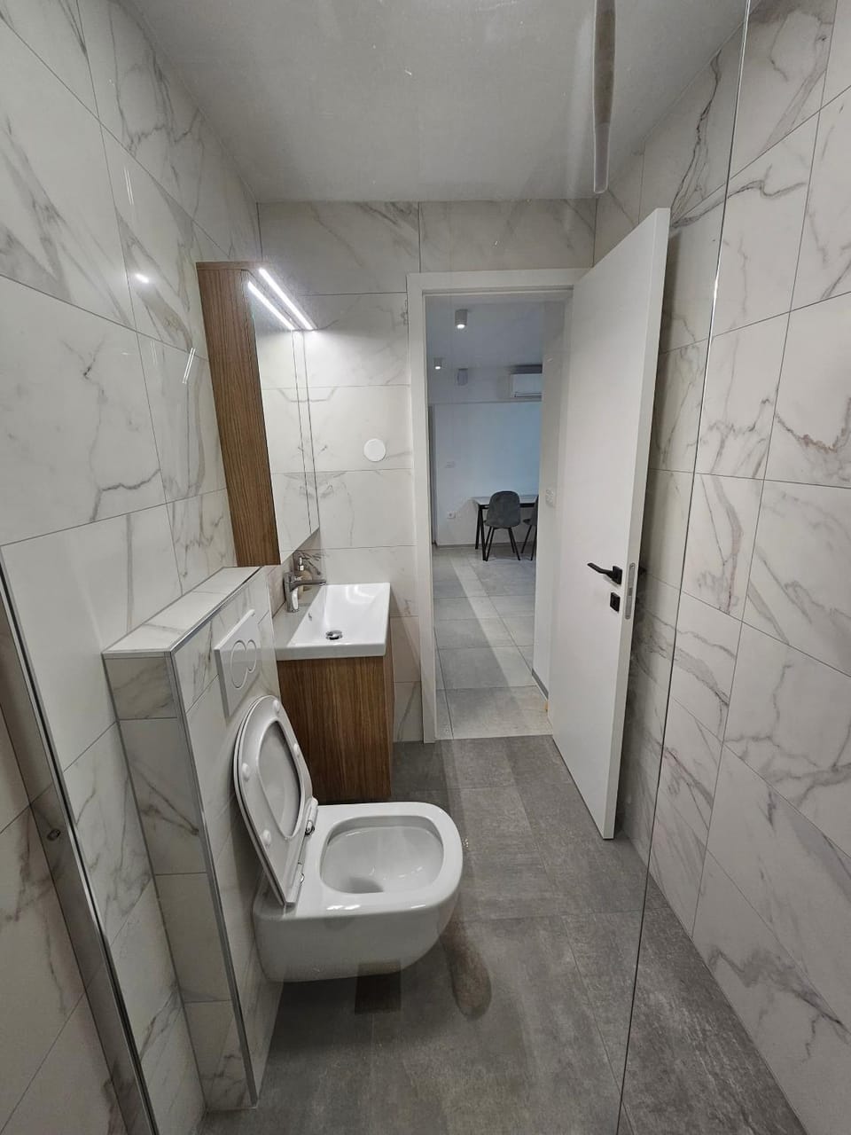 Toilet, Bathroom