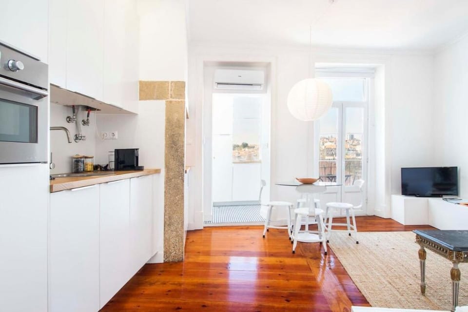 Central Apartment 2 Bedroom with Fast Internet Apartment in Lisbon